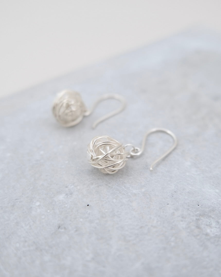 カレンシルバー ピアス（フック・ワイヤーボール） – cholon