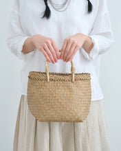 画像をギャラリービューアに読み込む, タイ クラチュー マチ付きスクエアかご