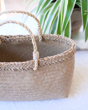 画像をギャラリービューアに読み込む, タイ クラチュー マチ付き横長かご