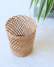 画像をギャラリービューアに読み込む, タイ ニッパやし 筒形かご