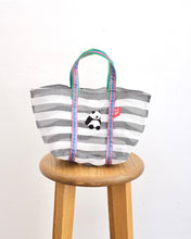 画像をギャラリービューアに読み込む, 【期間限定】Akushu 台湾お弁当トート（パンダ刺繍）