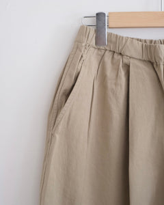 薄手コットン ワイドタックパンツ（ベージュ）