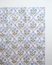 画像をギャラリービューアに読み込む, ブロックプリント ハンカチ（ライトブルー・ラティスフラワー）
