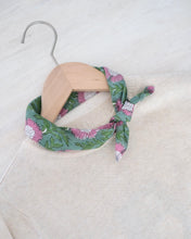 画像をギャラリービューアに読み込む, ブロックプリント ハンカチ（グレイッシュグリーン・ピンクフラワー）