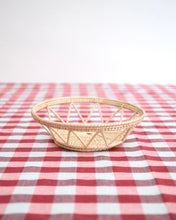 画像をギャラリービューアに読み込む, タイ ラタン 透かし編み丸かご