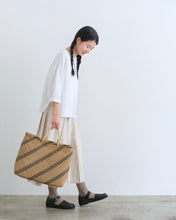 画像をギャラリービューアに読み込む, タイ クラチュー フラットかご（ライン柄）