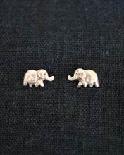 画像をギャラリービューアに読み込む, カレンシルバー スタッドピアス（チャーン）