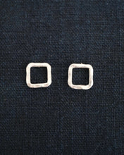 画像をギャラリービューアに読み込む, カレンシルバー スタッドピアス（スクエア）
