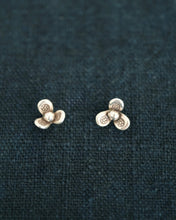画像をギャラリービューアに読み込む, カレンシルバー スタッドピアス（トリオブルーム）