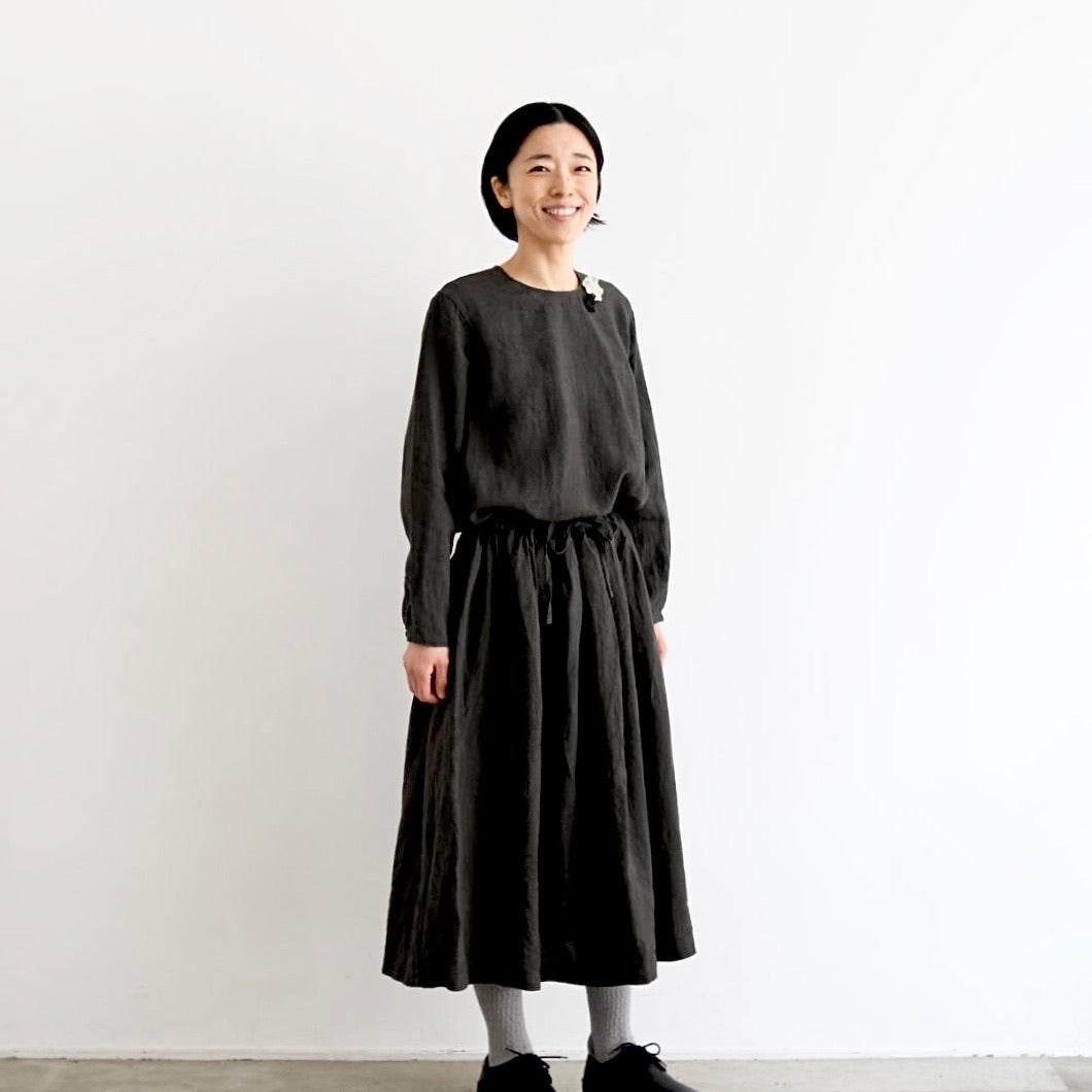 【30%OFF】リネン クルーネックブラウス（スミクロ）